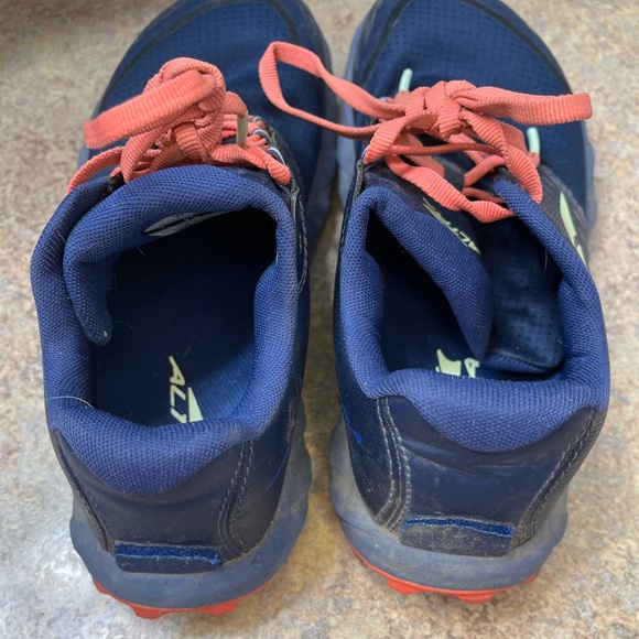 Women's Altra Running shoes - Picture 2 of 7